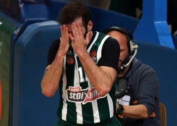 ‘Εσπασαν το αμάξι του Νίκου Παππά στα Εξάρχεια – Newsbeast