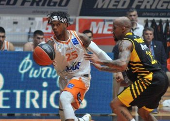 Basket League: Εξαιρετικός Προμηθέας «λύγισε» την ΑΕΚ και έκανε το 1-1 στη σειρά
