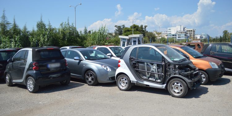 Συνεχίζονται οι συλλήψεις μελών της εγκληματικής οργάνωσης που ενέχεται σε σωρεία κλοπών οχημάτων