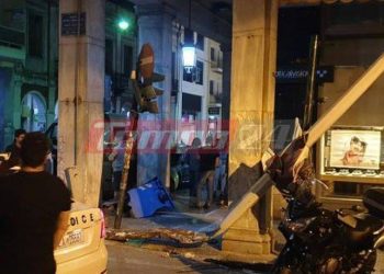Τρελή πορεία λεωφορείου που καρφώθηκε σε κολόνα στην Πάτρα – Newsbeast