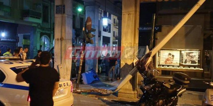 Τρελή πορεία λεωφορείου που καρφώθηκε σε κολόνα στην Πάτρα – Newsbeast