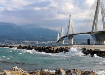 Ποδηλάτης έπεσε από τη Γέφυρα Ρίου - Αντιρρίου