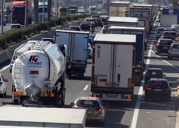 Τεράστια η ταλαιπωρία των οδηγών στην παραλιακή και τον Κηφισό – Newsbeast