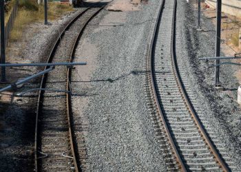 Τρένο παρέσυρε και ακρωτηρίασε 34χρονο κοντά στον σταθμό της Θήβας – Newsbeast