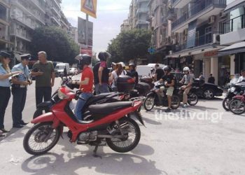 Ντελιβεράδες έκαναν μοτοπορεία στο κέντρο της Θεσσαλονίκης