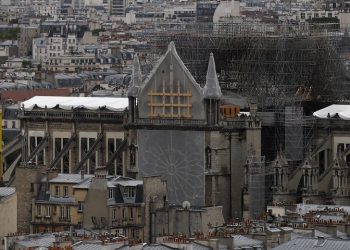 Το Σάββατο η πρώτη λειτουργία της Παναγίας των Παρισίων μετά την καταστροφική φωτιά