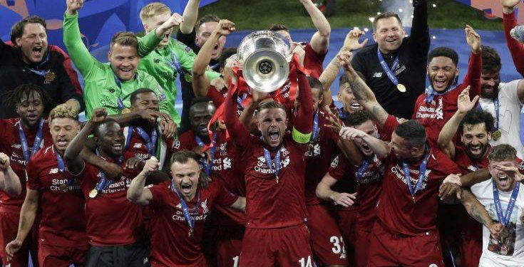 Champions League: Τα κλάματα του Χέντερσον στην αγκαλιά του πατέρα του