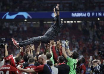 Champions League: Το ξέφρενο πάρτι της Λίβερπουλ στα αποδυτήρια