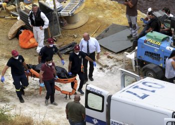 Η τρίτη βαλίτσα ψηλαφίστηκε με τα χέρια του δύτη- Απομένει η ταυτοποίηση της σορού