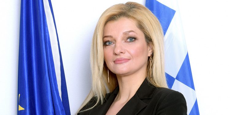 ΔΙΟΝΥΣΙΑ ΑYΓΕΡΙΝΟΠΟΥΛΟΥ: “Να καλυφθούν οι ελλείψεις στο πυροσβεστικό Σώμα Ηλείας και να στηριχθούν οι εθελοντές”
