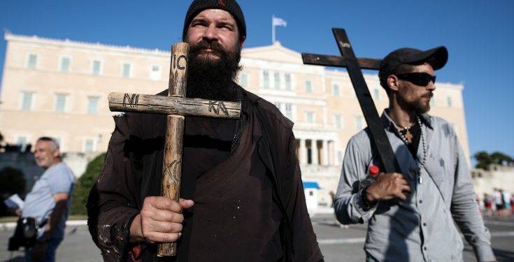 Και ο πατήρ Κλεομένης στη συγκέντρωση της Αθήνας – Newsbeast