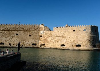 Νεαρός έπεσε από τα τείχη στο Ηράκλειο και έχασε τη ζωή του – Newsbeast