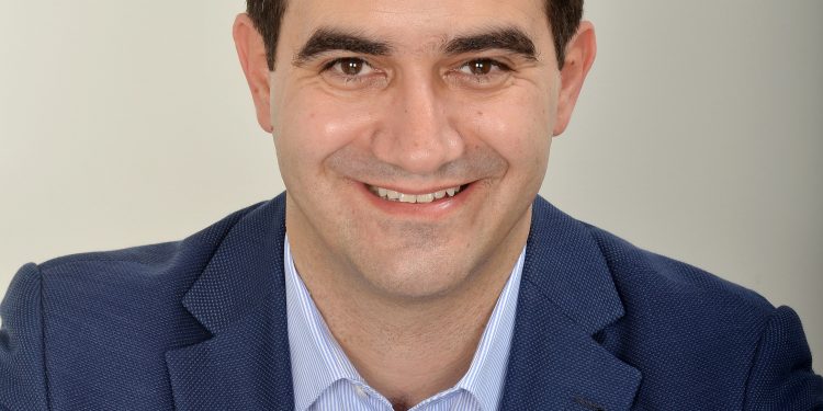 ΜΙΧΑΛΗΣ ΚΑΤΡΙΝΗΣ: “Τα διλήμματα που βάζουν Μητσοτάκης και Τσίπρας, απλά δεν υπάρχουν”
