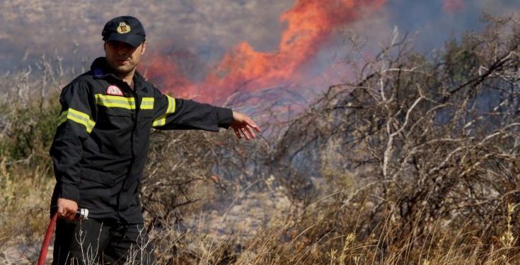 Σε εξέλιξη πυρκαγιά στη Βουρβουρού Χαλκιδικής