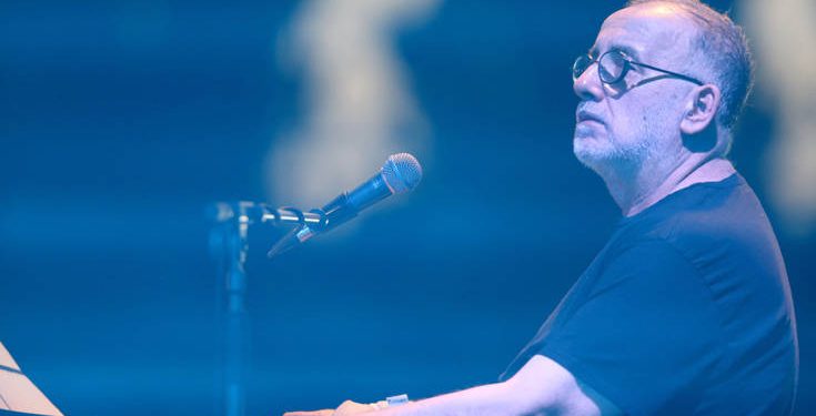 Θάνος Μικρούτσικος: Η κατάσταση της υγείας μου είναι σοβαρή