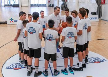 Hoops for Hope: Ο Παπαλουκάς σκοράρει με τον ΟΠΑΠ για την ΟΣΕΚΑ