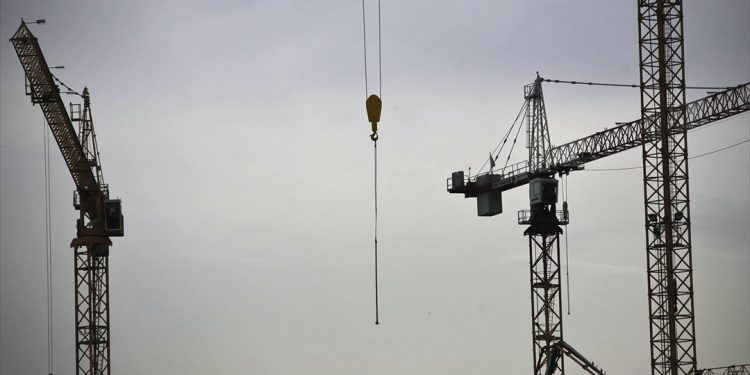 ΕΛΣΤΑΤ: 20,6% πτώση της οικοδομικής δραστηριότητας τον Μάρτιο
