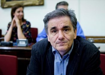 Ευκλ. Τσακαλώτος: Η μεσαία τάξη δεν έχει συμφέρον να πάει με τη νεοφιλελεύθερη παράταξη
