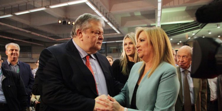 “Σεισμός” στο ΚΙΝΑΛ με την απόφαση της Φώφης να διώξει τον Βενιζέλο
