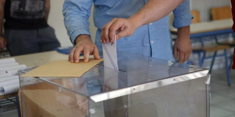 MRB: Διαφορά 7,5 ΝΔ από ΣΥΡΙΖΑ στην πρόθεση ψήφου