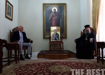 Τι είπε ο Γιώργος Παπανδρέου με τον Μητροπολίτη Αχαϊας Χρυσόστομο (βίντεο)