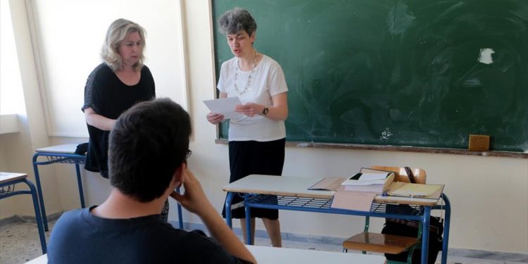 Πανελλαδικές: Πρεμιέρα την Παρασκευή για τους υποψήφιους των ΓΕΛ