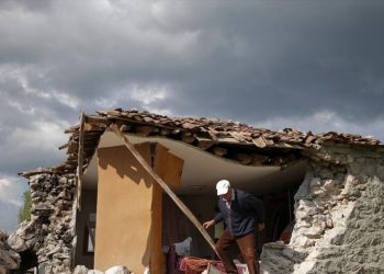 Σεισμοί στα σύνορα Ελλάδας - Αλβανίας: Τέσσερις τραυματίες, ζημιές σε 100 κτήρια