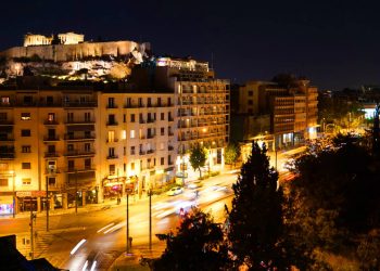 Τα πολυτελή ξενοδοχεία που αλλάζουν τον χάρτη της τουριστικής Αθήνας και ο ρόλος του Airbnb