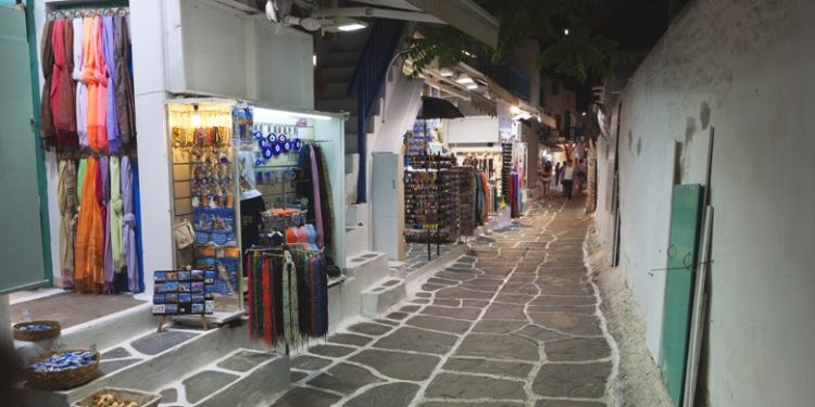 Απόβαση στα νησιά και τις τουριστικές περιοχές κάνουν 300 εφοριακοί – News.gr