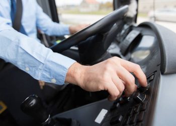 Χανιά: Καταγγελία για οδηγό ΚΤΕΛ ότι πέταξε από το λεωφορείο δύο 16χρονους