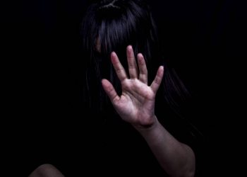 Τούρκος διακινητής ασελγούσε σε βάρος Ιρακινής και του γιου της