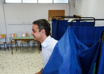 Στην Κηφισιά ασκεί το εκλογικό του δικαίωμα ο Κυρ. Μητσοτάκης