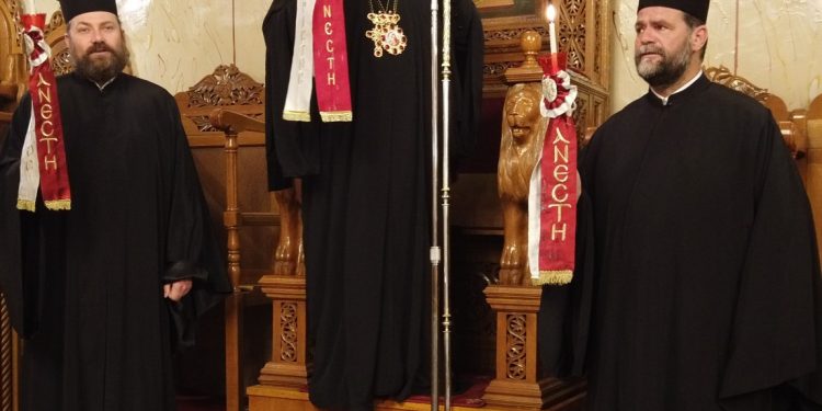 ΙΕΡΟΣ ΝΑΟΣ ΑΓΙΟΥ ΣΠΥΡΙΔΩΝΑ ΠΥΡΓΟΥ: Αγρυπνία για την Απόδοση του Πάσχα