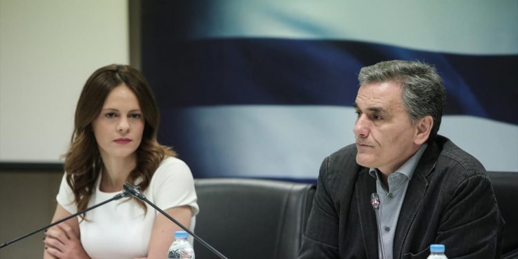 Τροπολογία για παράταση των προγραμμάτων κοινωφελούς εργασίας