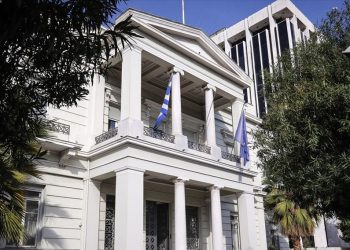 Tsipras govt revisits issue of German war reparations; diplomatic note submitted to foreign ministry in Berlin