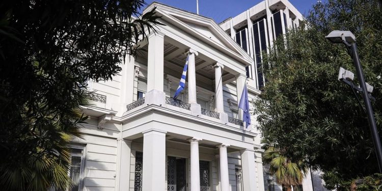 Tsipras govt revisits issue of German war reparations; diplomatic note submitted to foreign ministry in Berlin