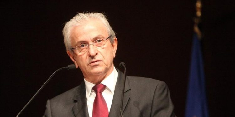 Χαοτική κατάσταση με τα αποθειωμένα καύσιμα περιγράφει ο Θ. Βενιάμης