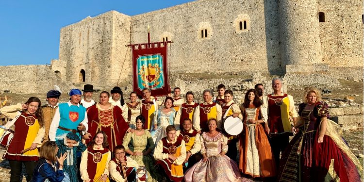 8ο ΔΙΕΘΝΕΣ ΦΕΣΤΙΒΑΛ ΑΝΔΡΑΒΙΔΑΣ – ΚΥΛΛΗΝΗΣ: Ένα Μυστικό Τραγούδι μάγεψε το πολυπληθές κοινό στο Παραμυθένιο Κάστρο Χλεμούτσι