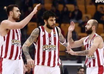 Συμφωνία για λύση παραμονής του Ολυμπιακού στην Basket League μεταξύ Αυγενάκη και Βασιλακόπουλου