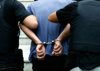 N.E. ΠΑΤΡΩΝ – ΠΥΡΓΟΥ: Συλλήψεις για κατοχή ναρκωτικών και λαθραίων τσιγάρων