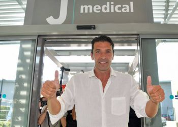 Ξανά στην αγαπημένη του Γιουβέντους ο Μπουφόν