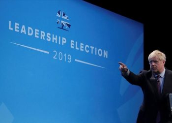 Δημοσκόπηση: Προς συντριπτική νίκη οδεύει ο Μπόρις Τζόνσον