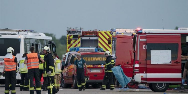 Γερμανία: Συνετρίβη στρατιωτικό ελικόπτερο | naftemporiki.gr