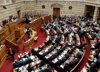 Προγραμματικές δηλώσεις: Τη σκυτάλη οι υπουργοί και οι βουλευτές