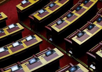 Τα νέα πρόσωπα στις κοινοβουλευτικές ομάδες της Ν.Δ. και του ΣΥΡΙΖΑ