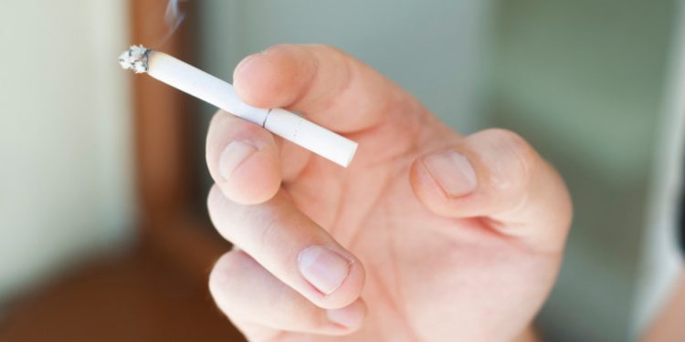 Τσιγάρο σε δημόσιους χώρους