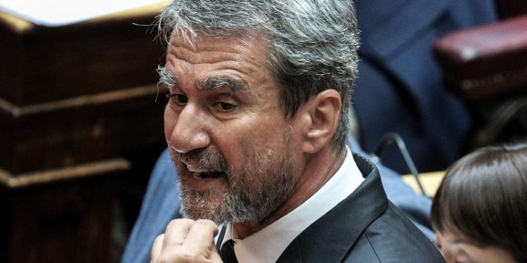 Την ποινική δίωξη του Λοβέρδου για τη Novartis εισηγείται η Εισαγγελία Διαφθοράς