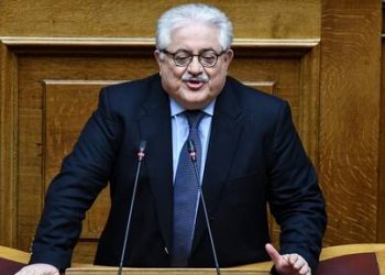 ΚΩΣΤΑΣ ΤΖΑΒΑΡΑΣ: “Προσηλωμένη στο πνεύμα και στο γράμμα του Συντάγματος η διάταξη για το πανεπιστημιακό άσυλο” (βίντεο)