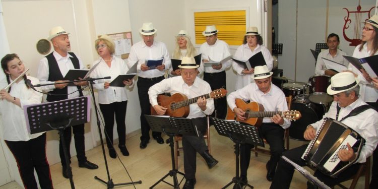 ΙΕΡΟΣ ΝΑΟΣ ΑΓΙΟΥ ΣΠΥΡΙΔΩΝΑ: Βράβευση Δημάρχου Γ. Λιατσή και συναυλία με τους “Τραγουδιστάδες” του Πύργου