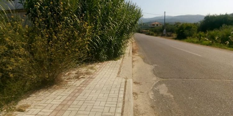 ΚΑΚΟΒΑΤΟΣ ΖΑΧΑΡΩΣ: Στο σκοτάδι οι δρόμοι από την έλλειψη φωτισμού στις κολώνες
